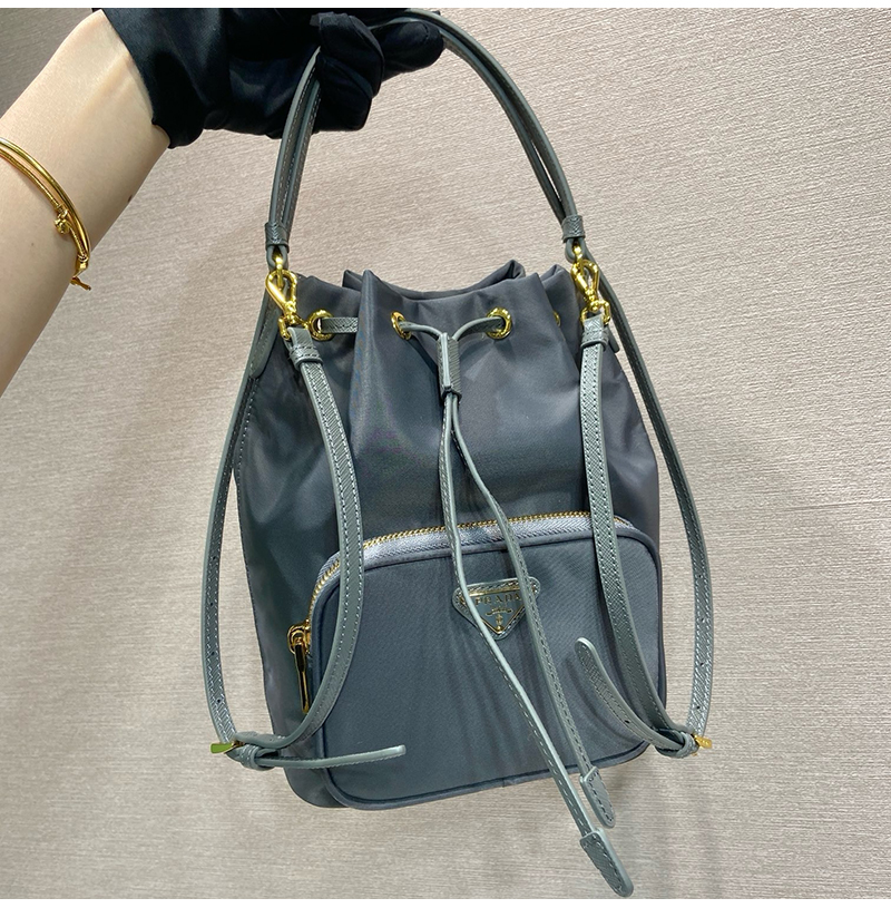 [스페셜오더]PRADA-1BH038 프라다 투웨이 그레이 스몰 버킷백